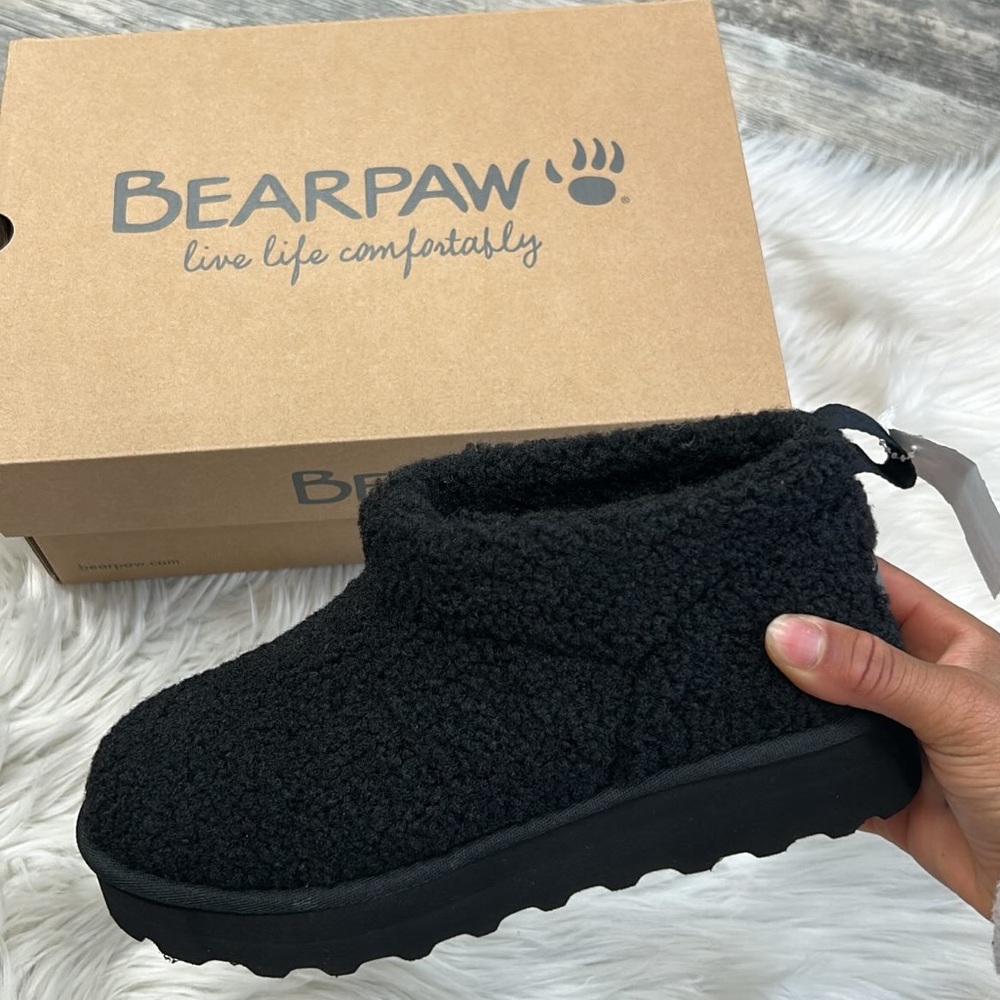 Bearpaw Snuggle Daphne Black Sherpa Boots NEW size 8 Coxy Giftable